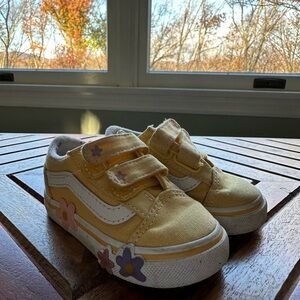 Vans Old Skool V Skate Shoes